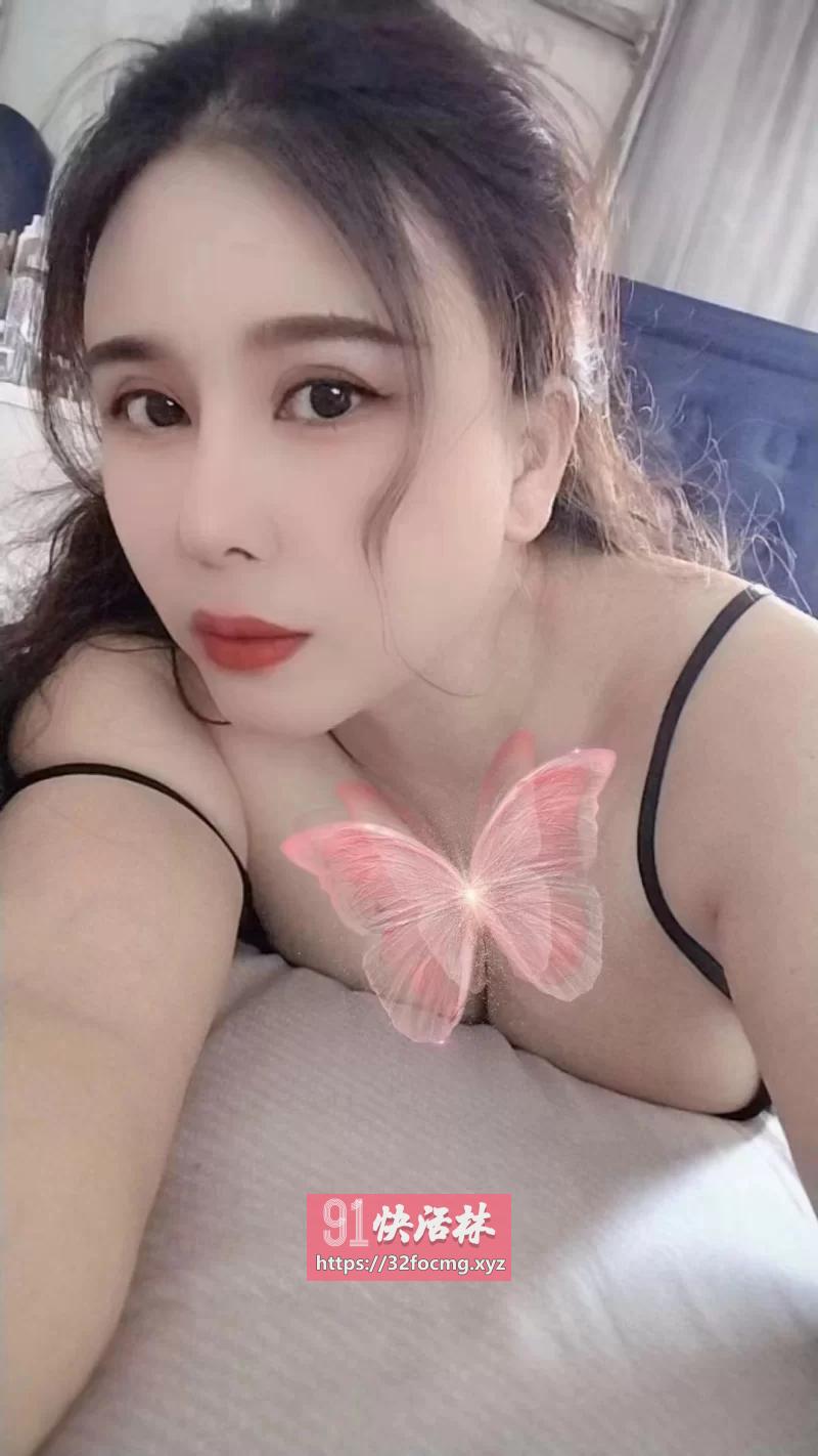 和平大胸水多骚货
