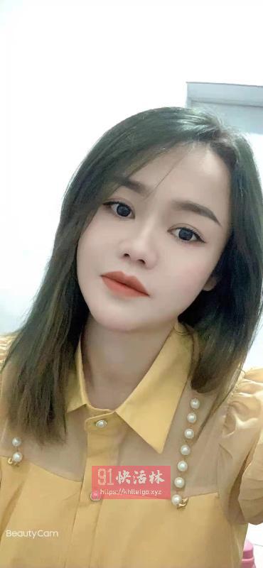 口活不错的嫩妹