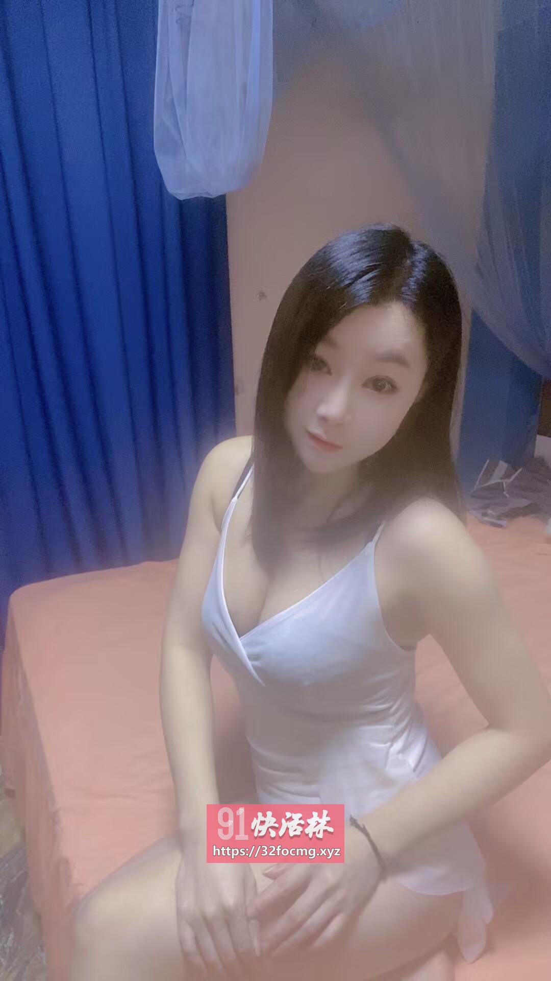 红牌楼Q弹爆乳骚妇