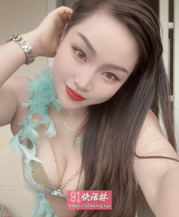 佛山居家巨乳少妇