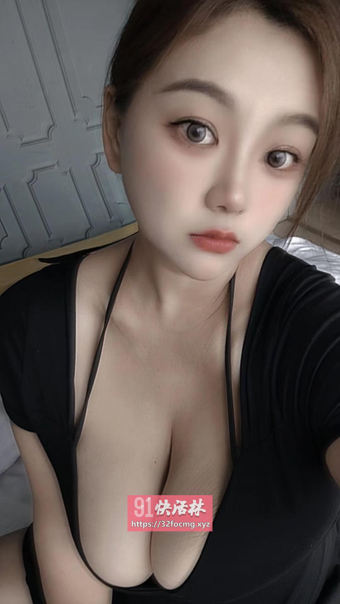 天河性感大奶御姐