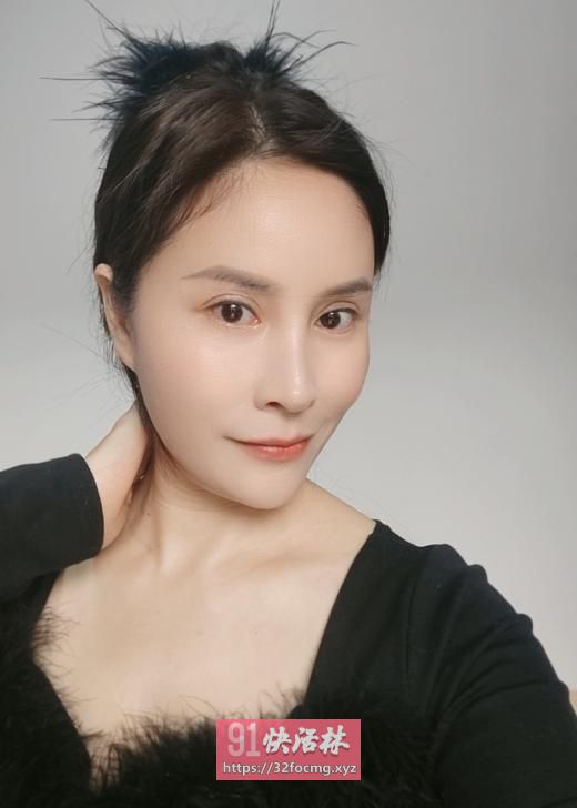 少妇过年留守深圳
