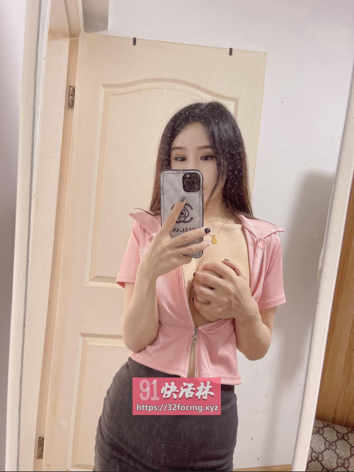 个人居家小少妇