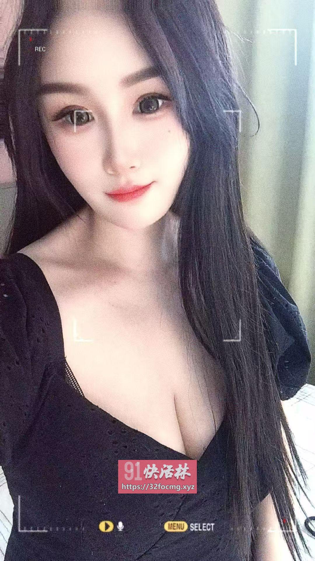 粉嫩妩媚多汁小妹