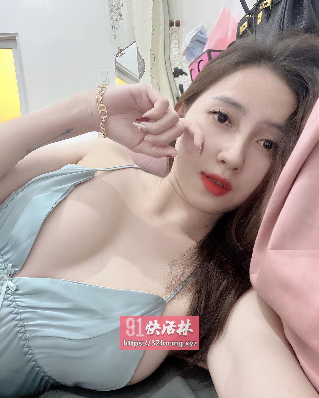 虹口极品性感大奶妹子