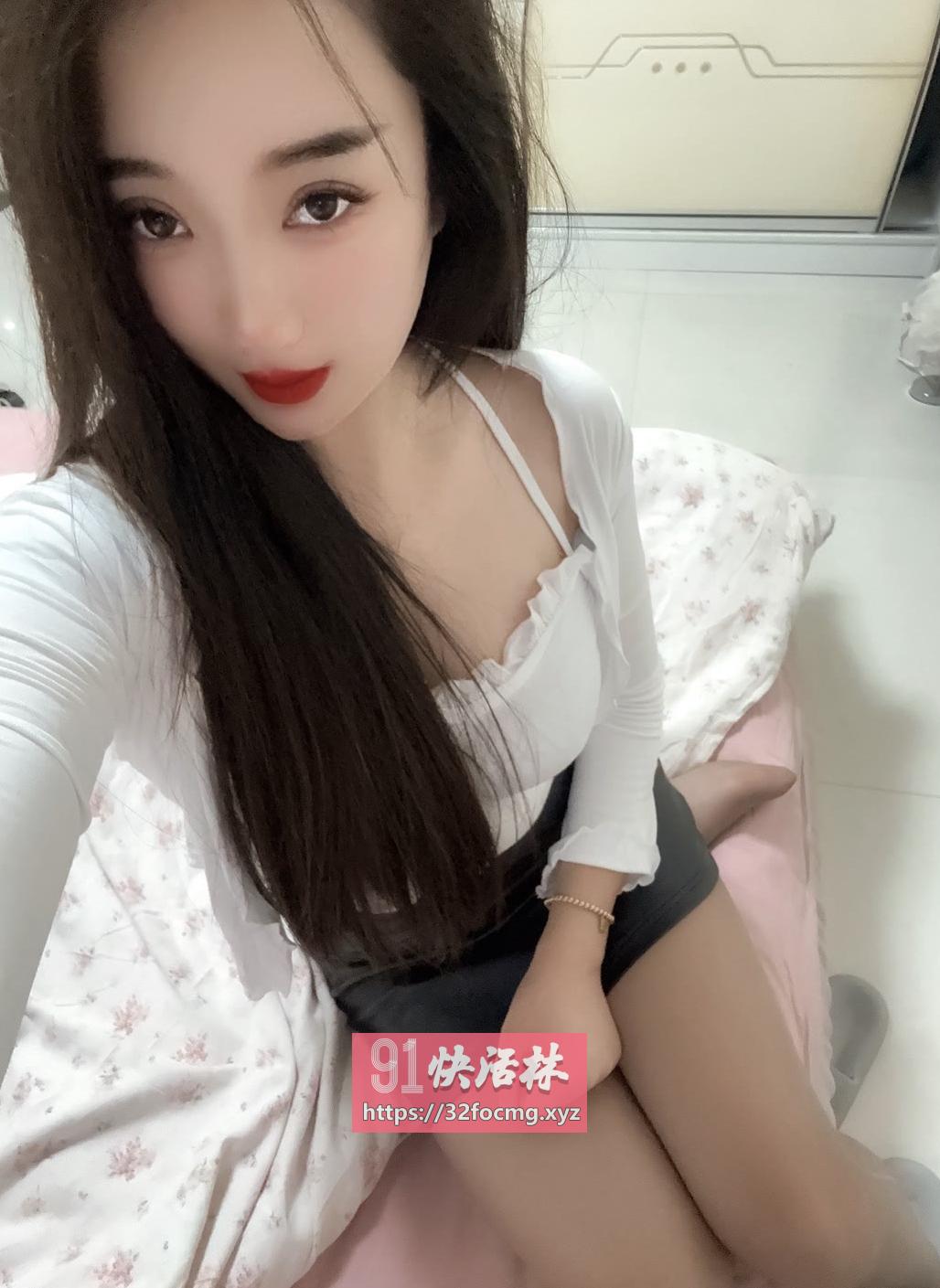 极品身材 鲍鱼粉嫩水多 非常配合