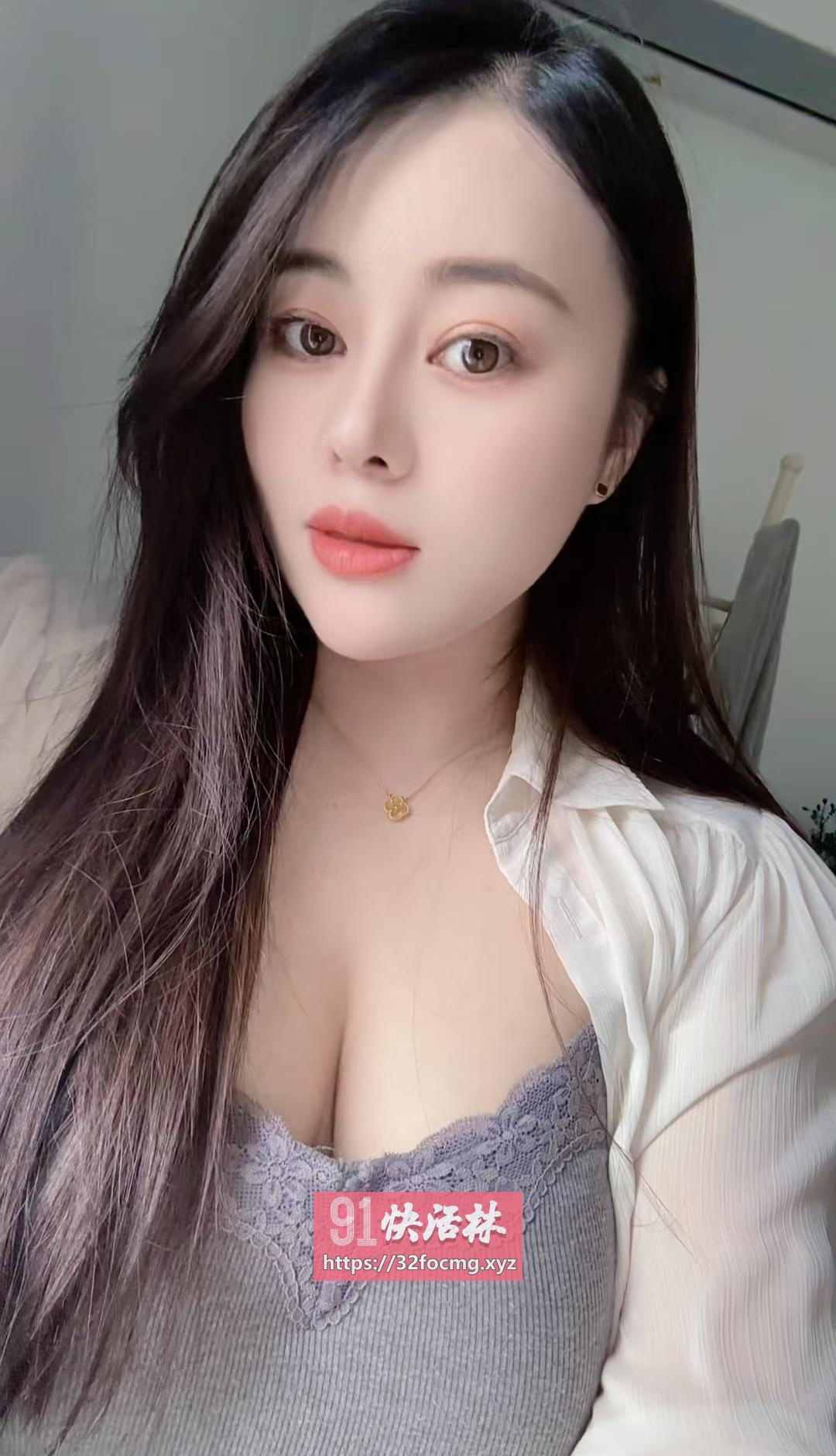 服务骚听话丰满妹