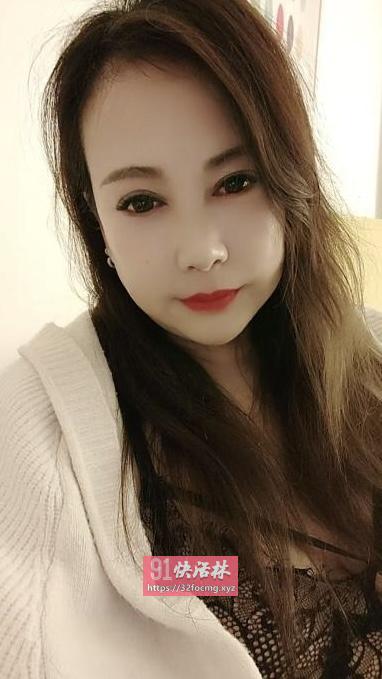 角色扮演大胸熟女