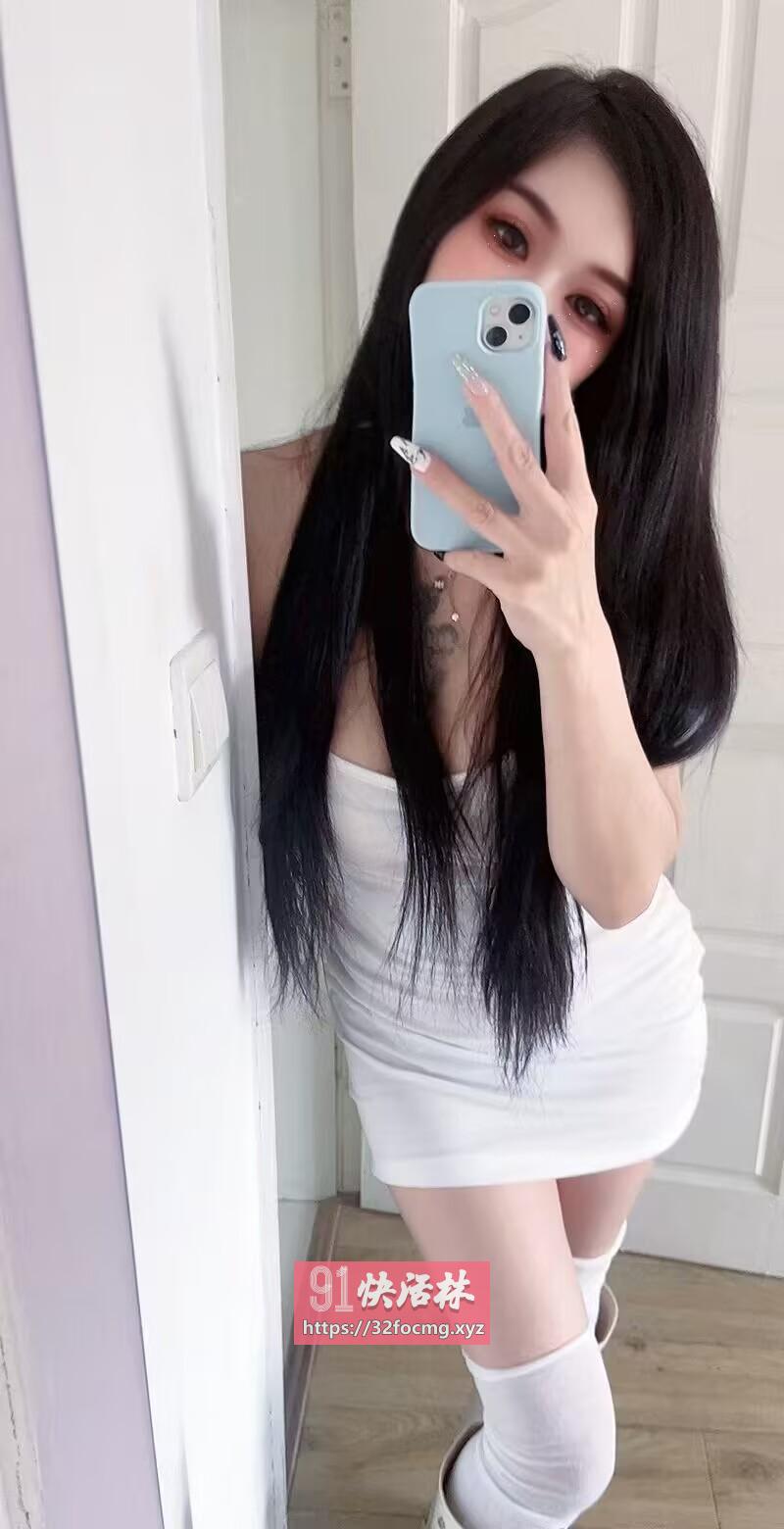 身材超好的小骚妹