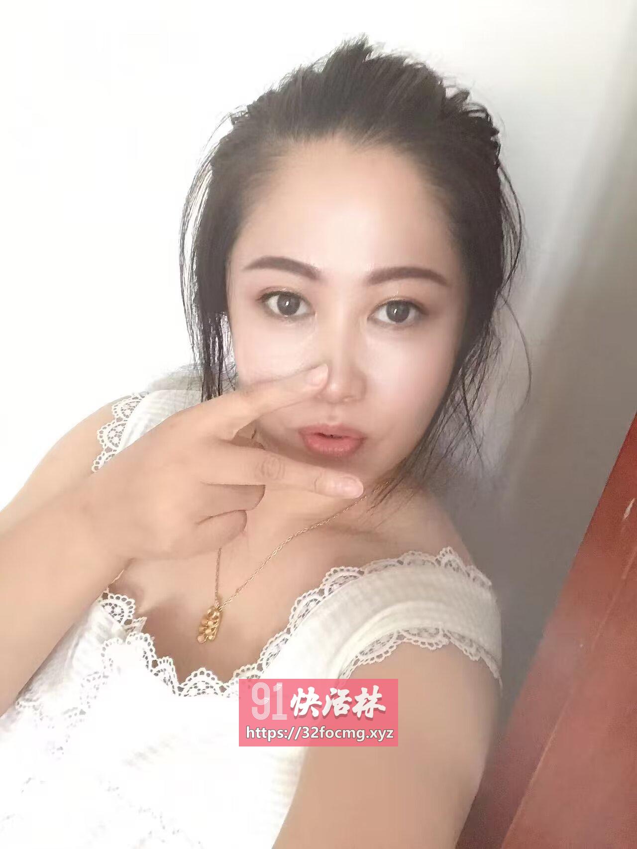 轻熟热情姐姐口活很好
