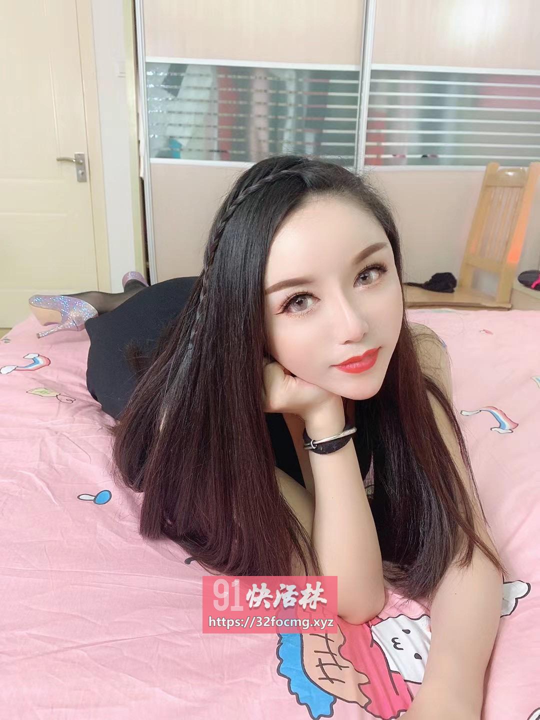 大胸美女推油抓龙筋
