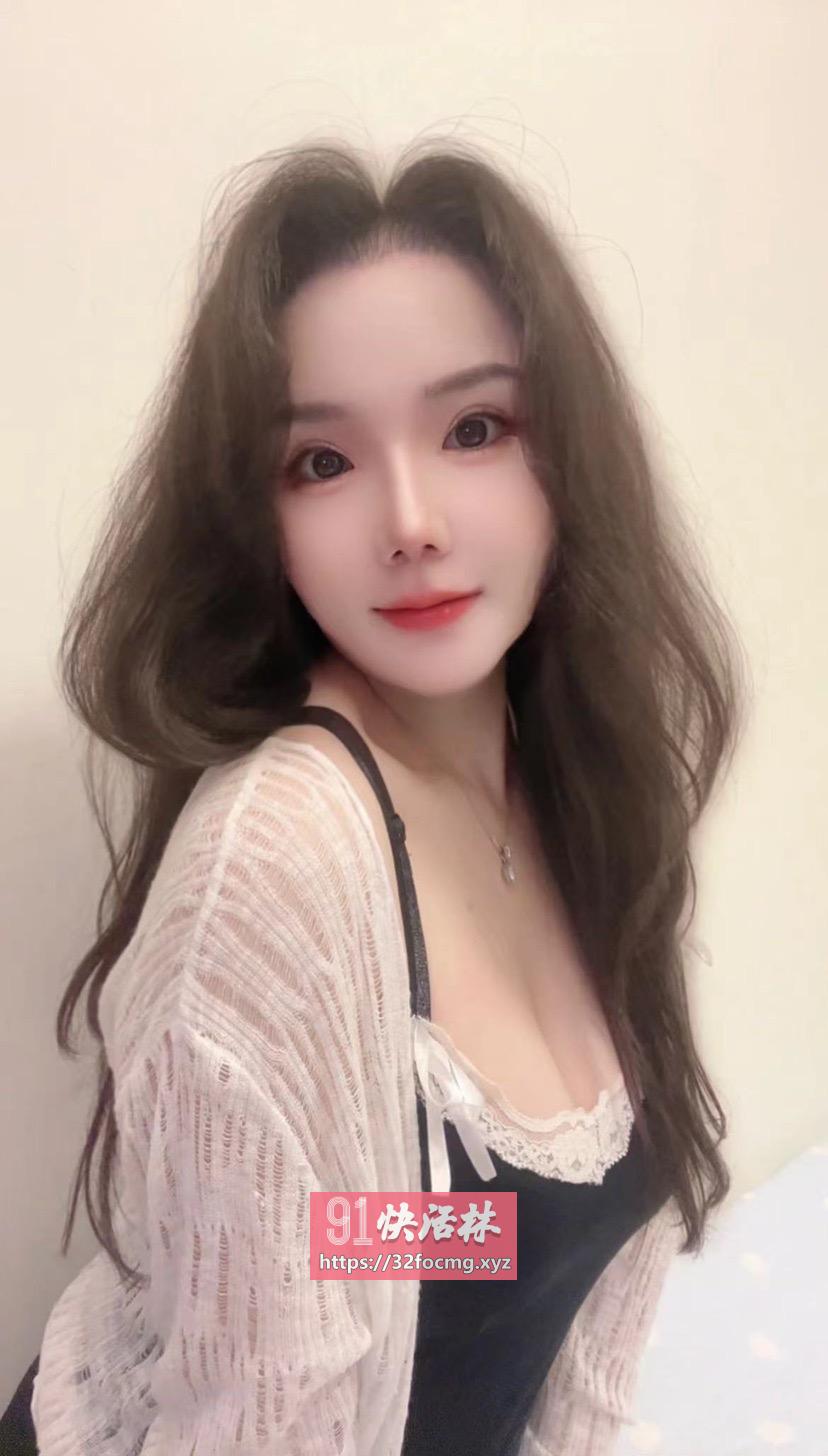 清纯高颜值性感御姐