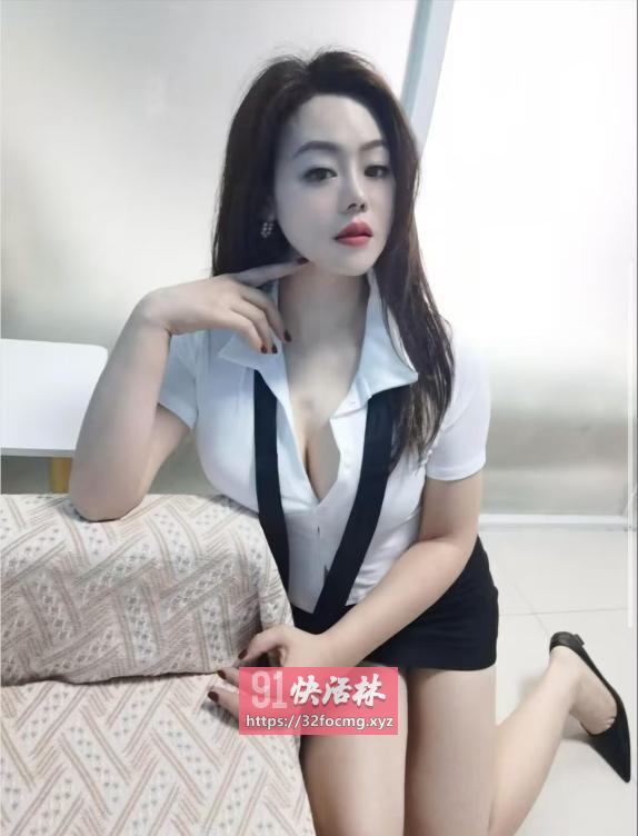 骚丝制服雨儿