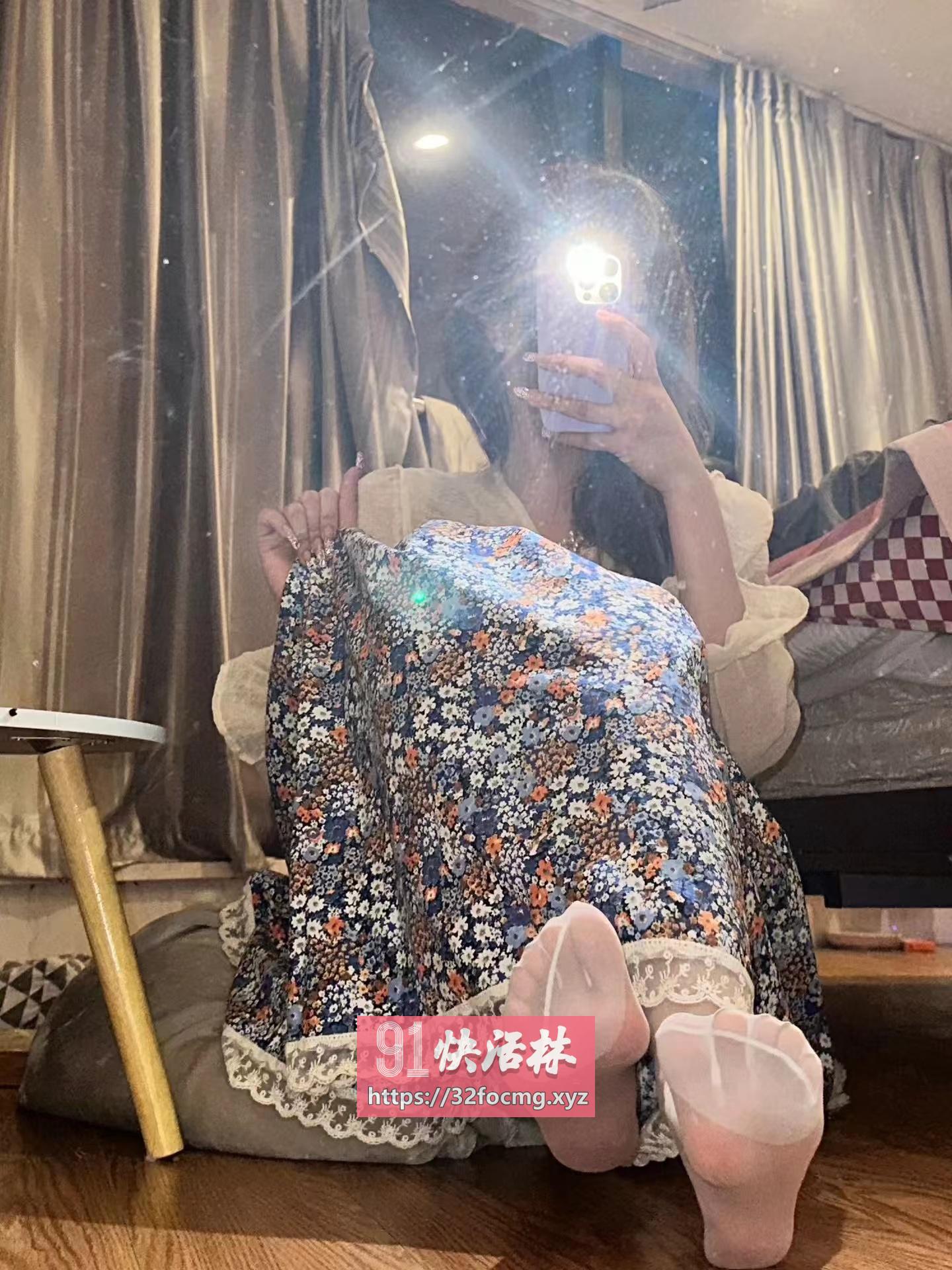 丝足美腿 后入足交真的爽