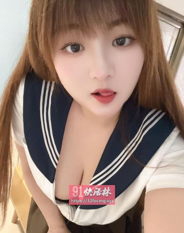 大胸情趣制服姐姐