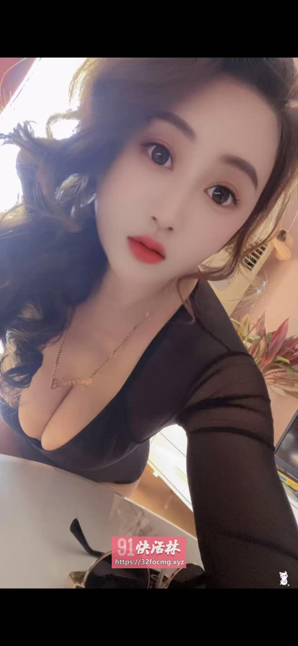 良家少妇，很温情的感觉
