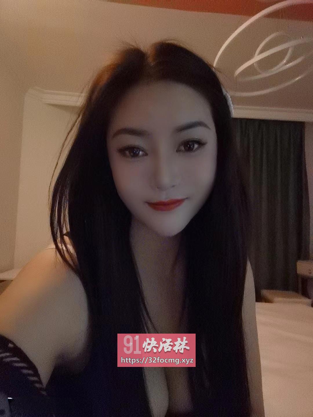 二刷巨乳肥臀风骚姐姐