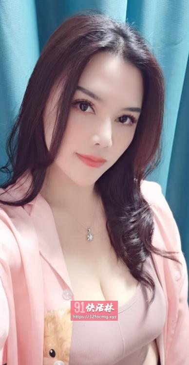 风骚翘臀瑶瑶老师