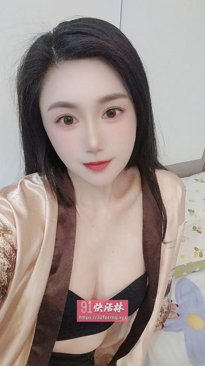 居家清纯美女姐姐