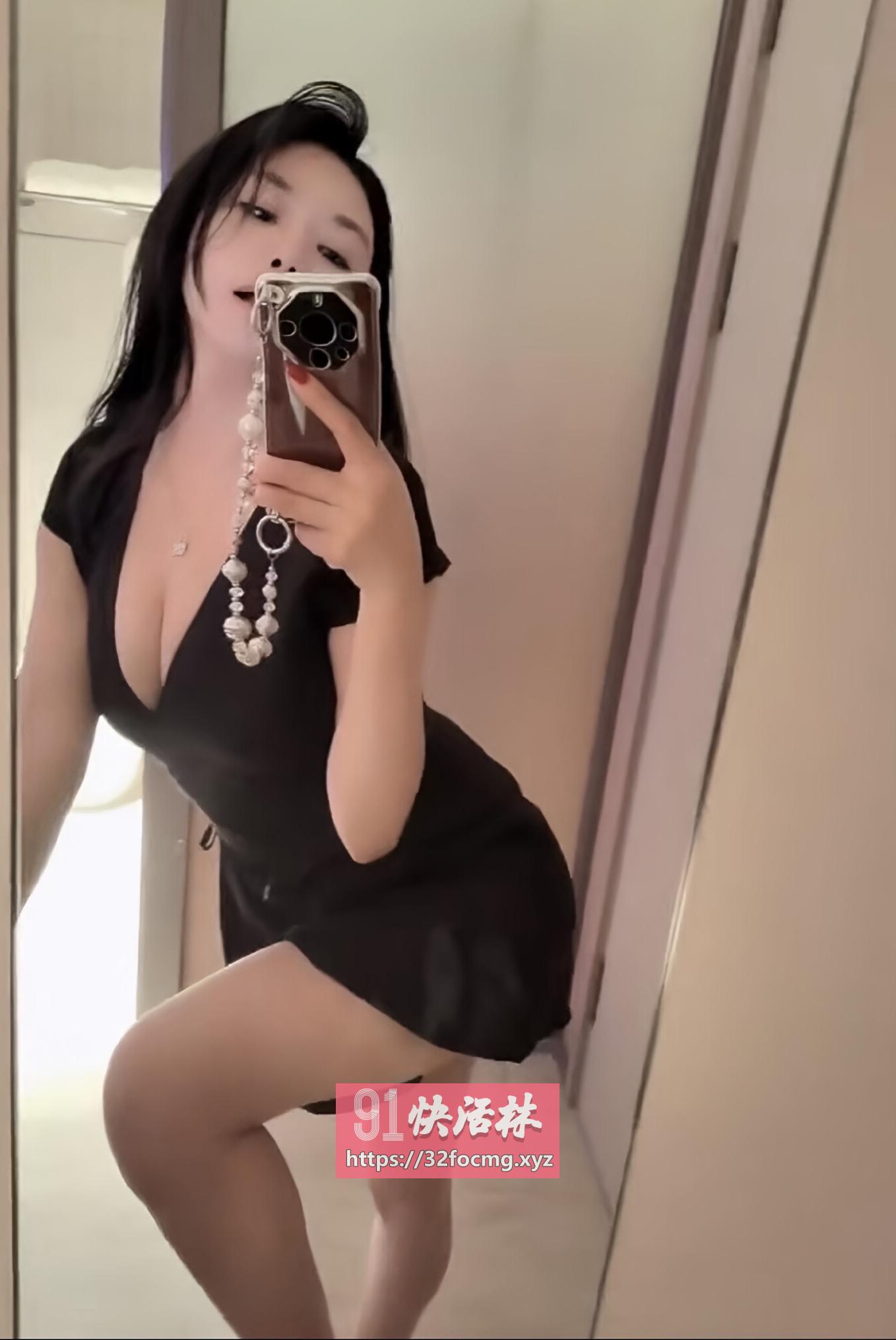 绵阳大波霸射她一脸