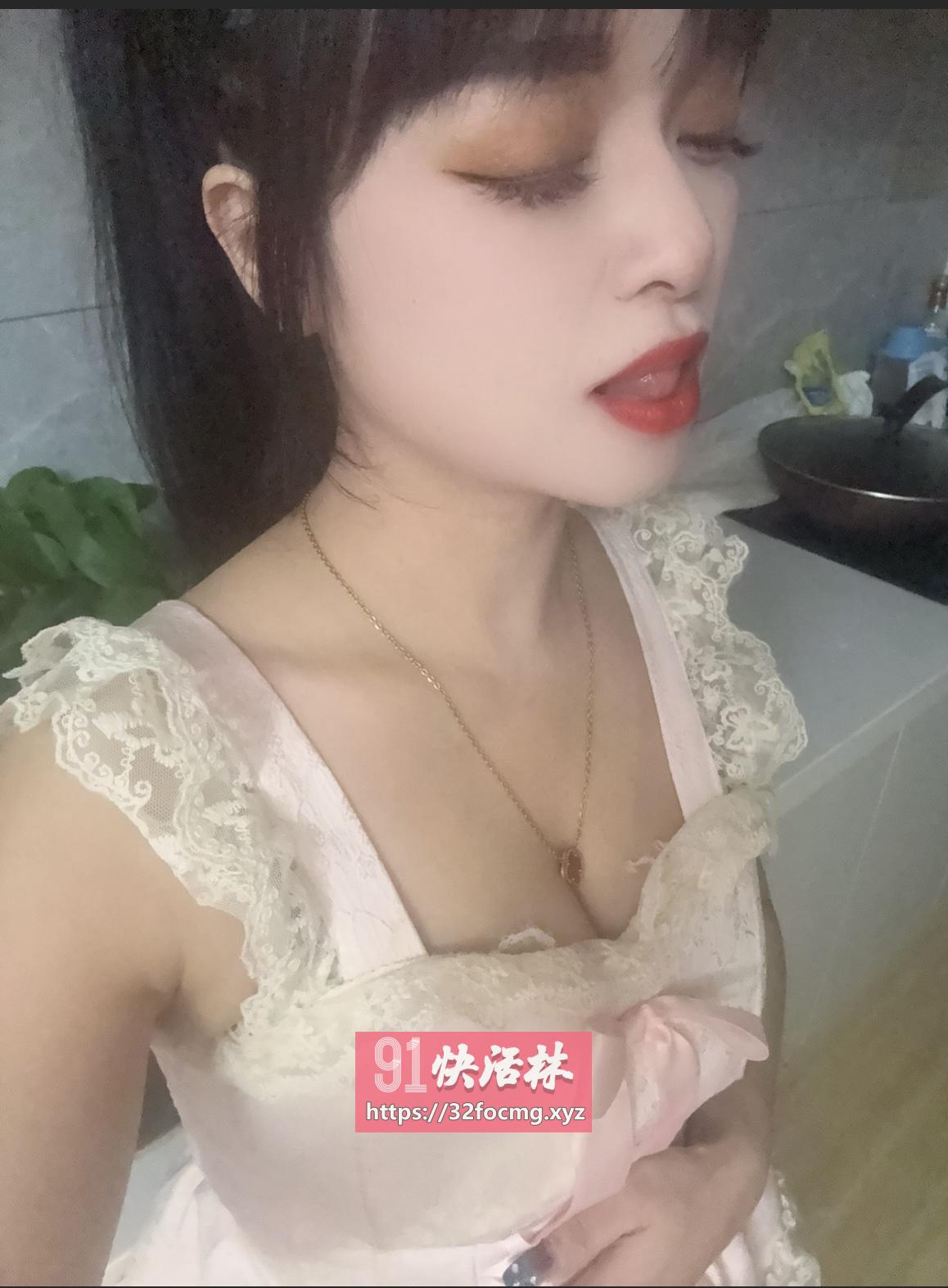 新区性价比小美女