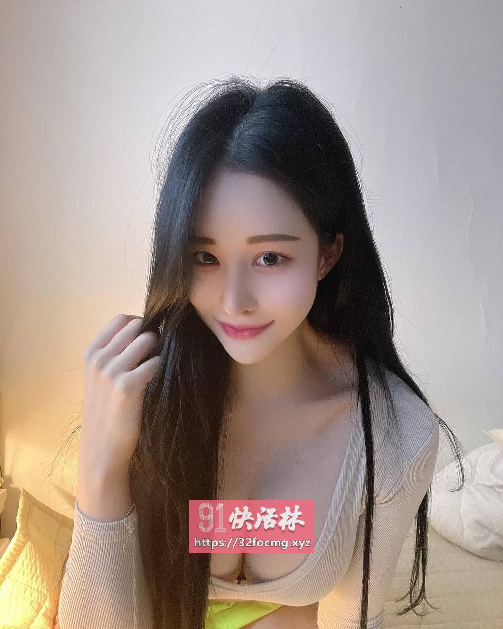 白云丰满粉嫩尤物