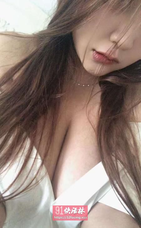 媛媛大胸妹子