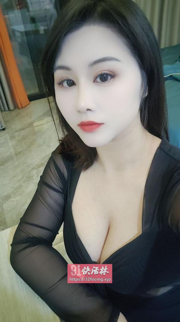 极品粉红鲍鱼闷骚小姐姐