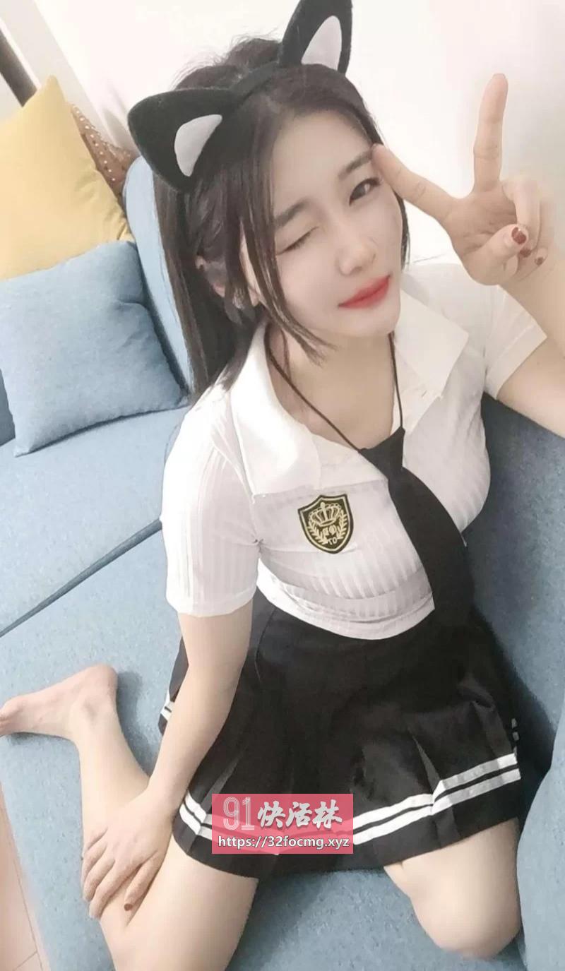 丰满热辣性感风骚妹子
