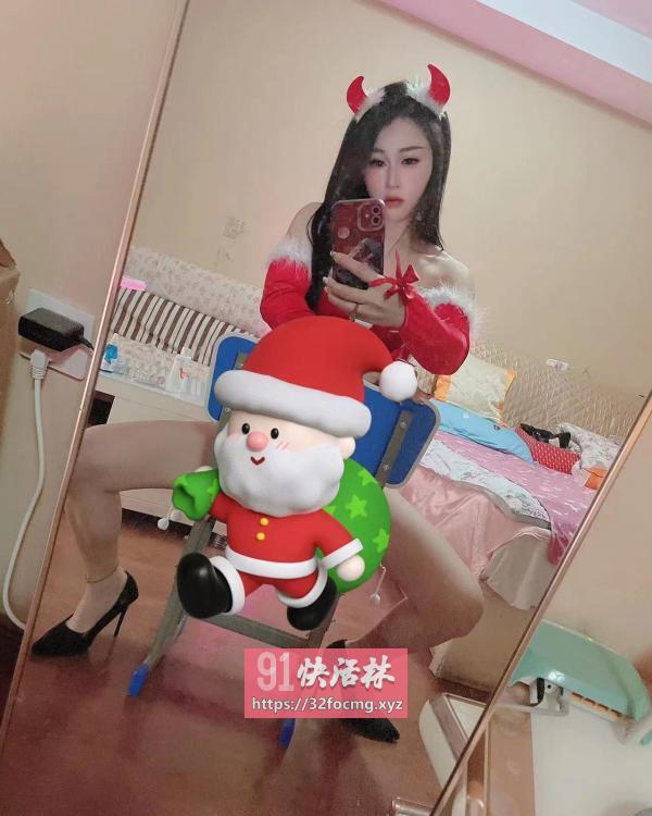 包子型D胸美女