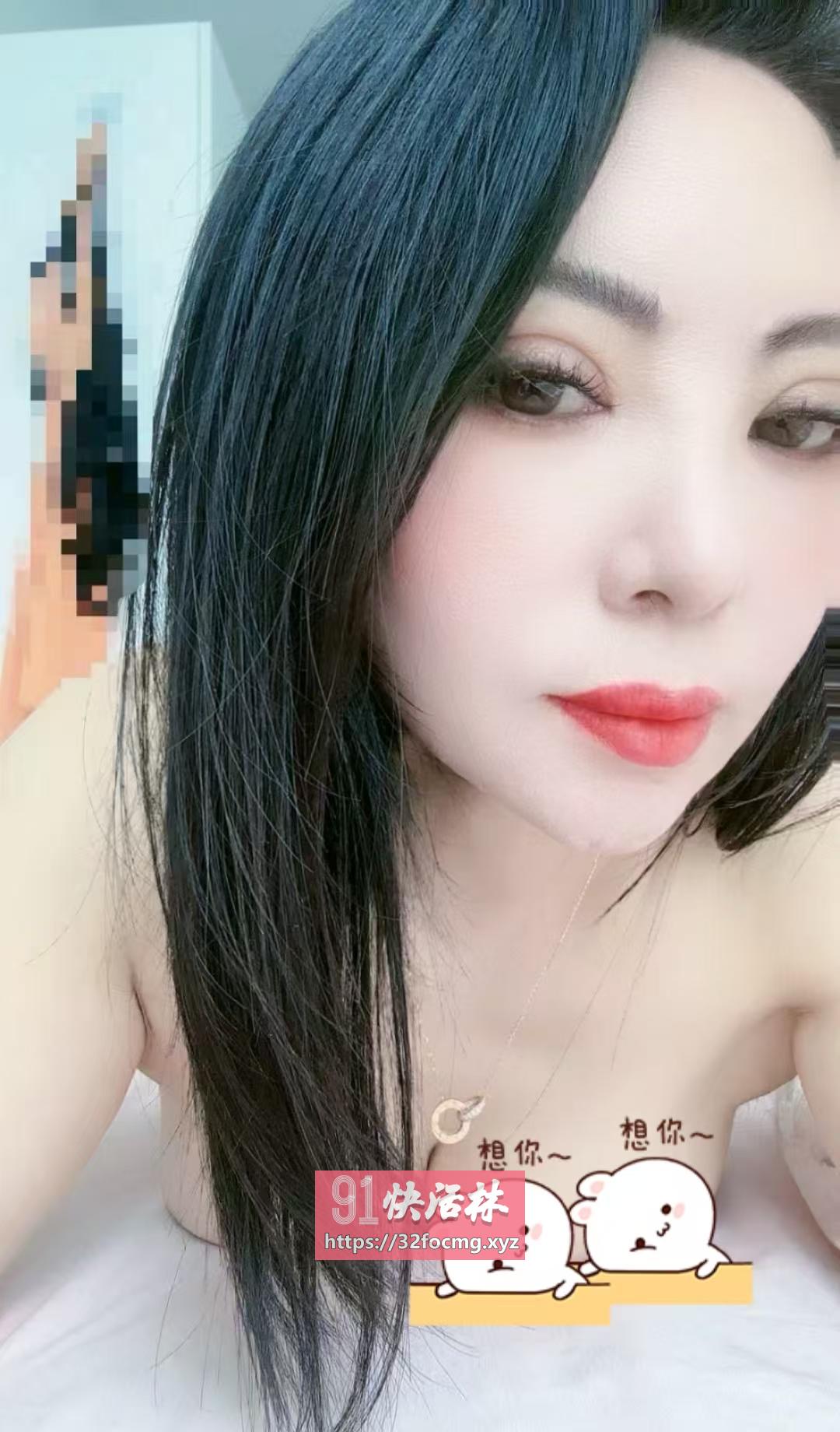 丰乳肥臀风骚熟女姐姐