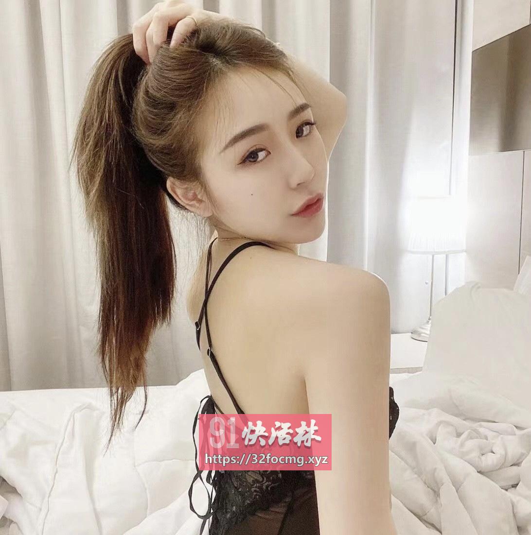 性感白皙小妖精