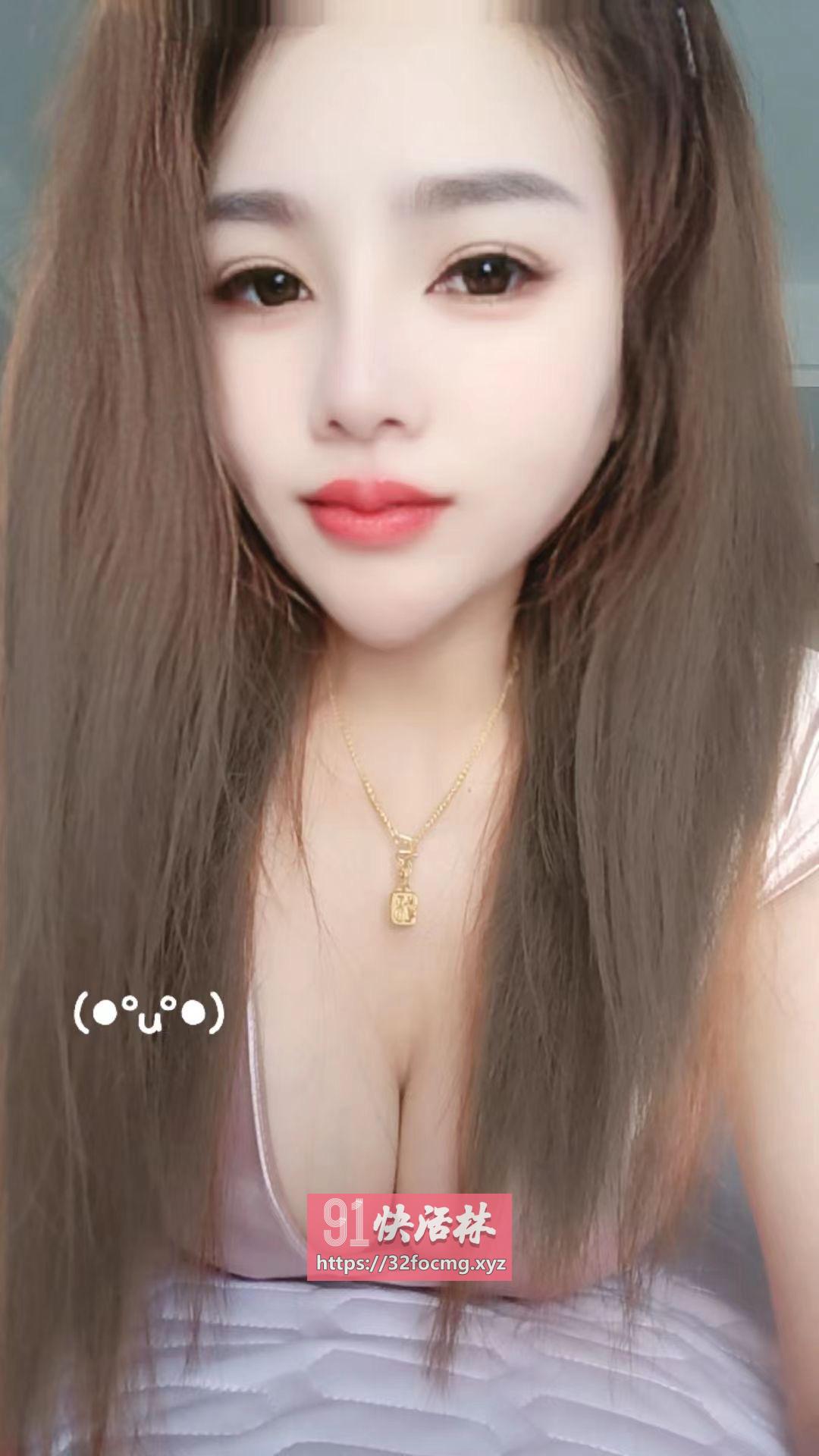 狂草D奶小少妇玲珑