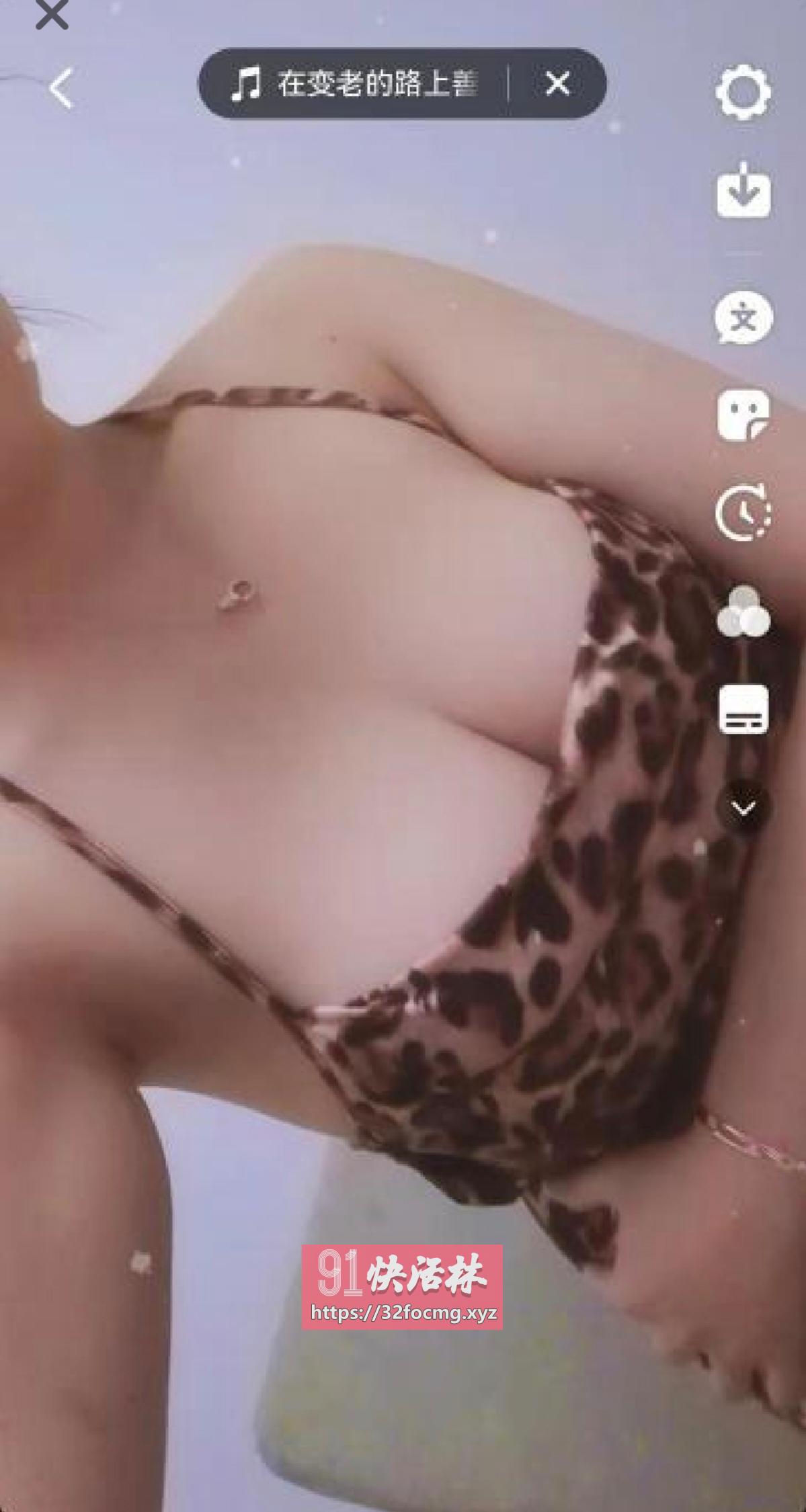 东站肥美三通骚货