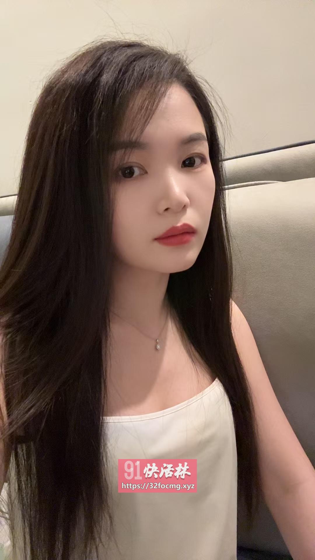 佛山肤白貌美 上下粉嫩