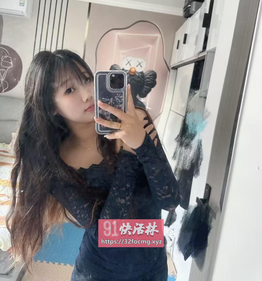 身材可爱性感的小骚货