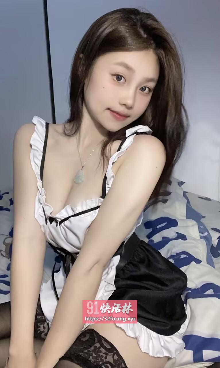 洪山深喉舔蛋制服诱惑女王