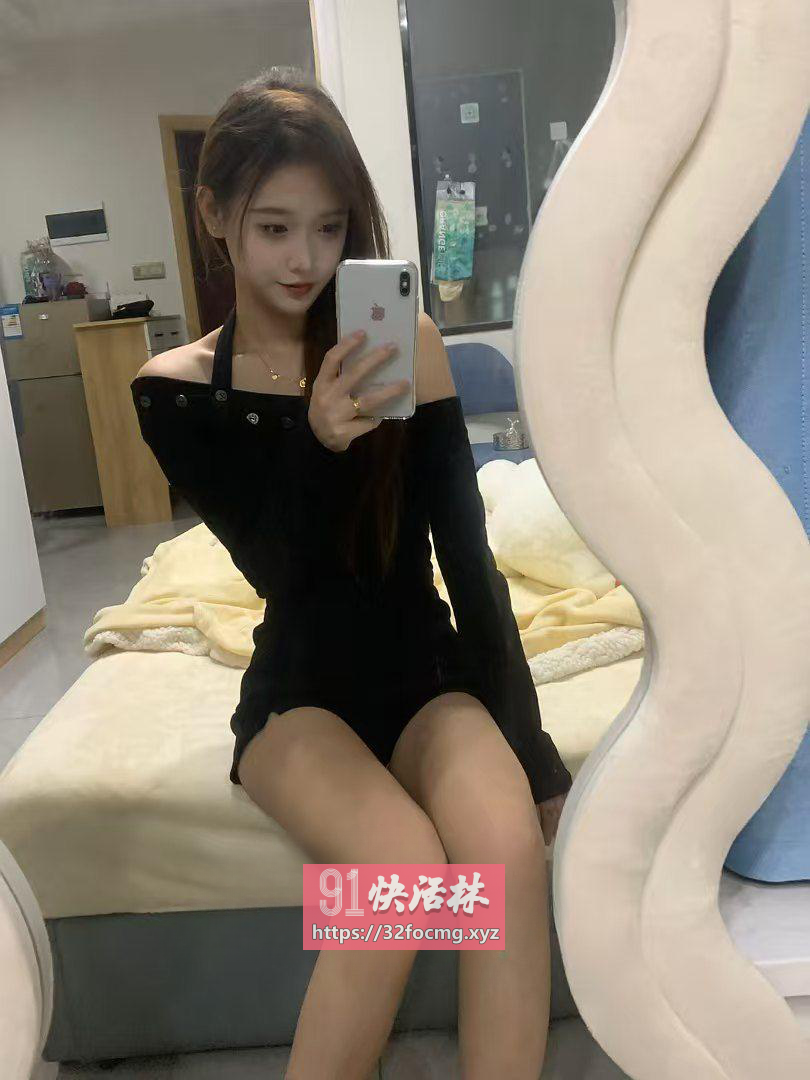 粉嫩鲍鱼妹