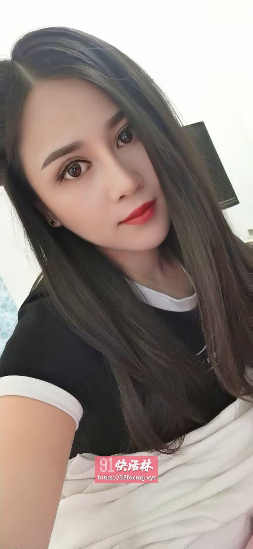 清纯白皙嫩妹妍妍