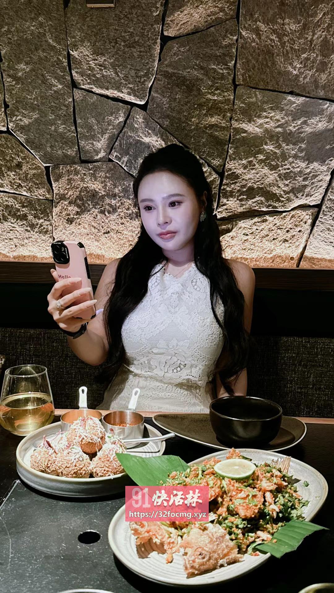 爆乳小网红糖果线下约战