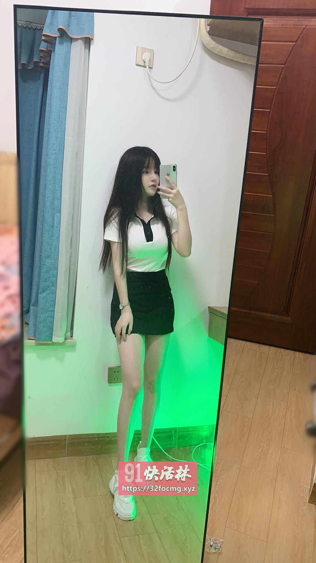 大理漂亮兼职小妹妹黑丝诱惑