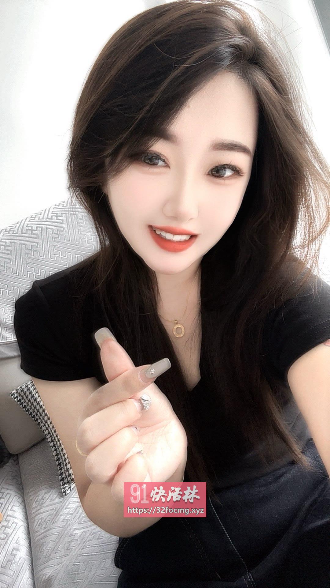 敏感老师三点粉嫩，颜值一流