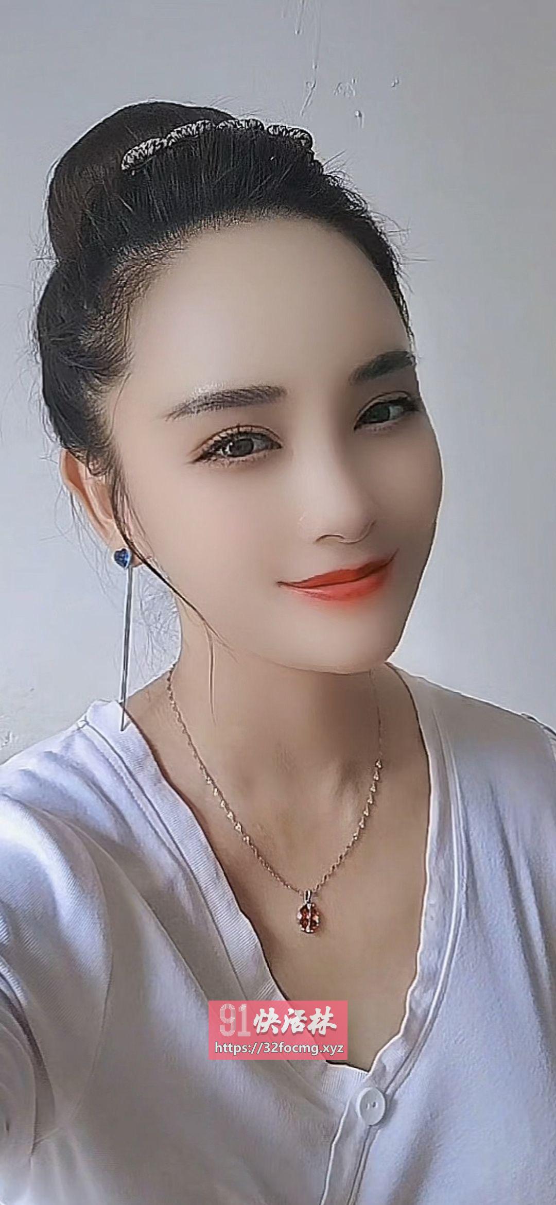 江南烟雨瑜伽姐姐