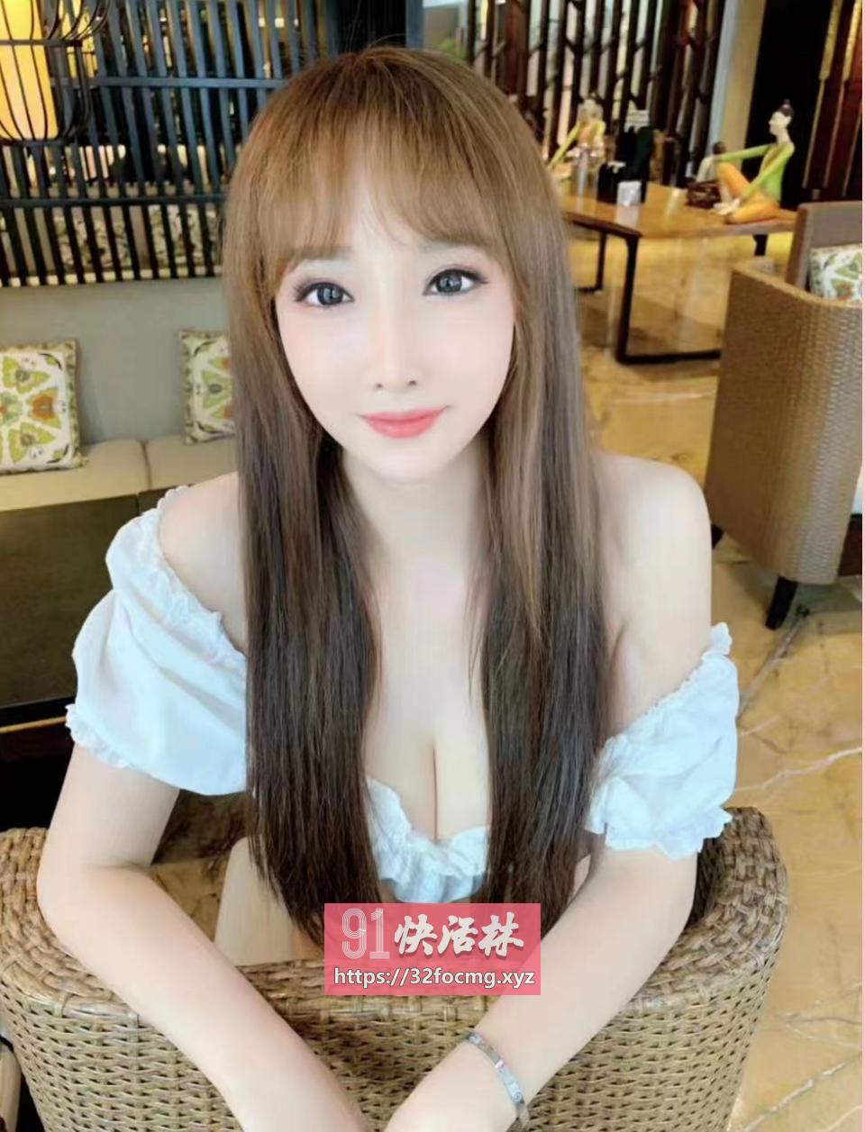 甜美性感朱朱