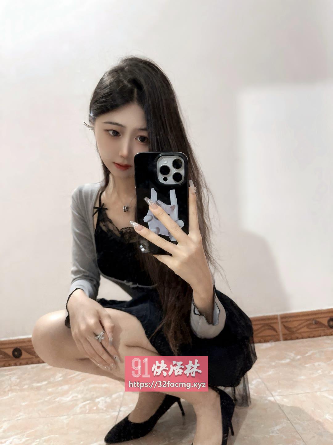 身材不错粉嫩妹妹