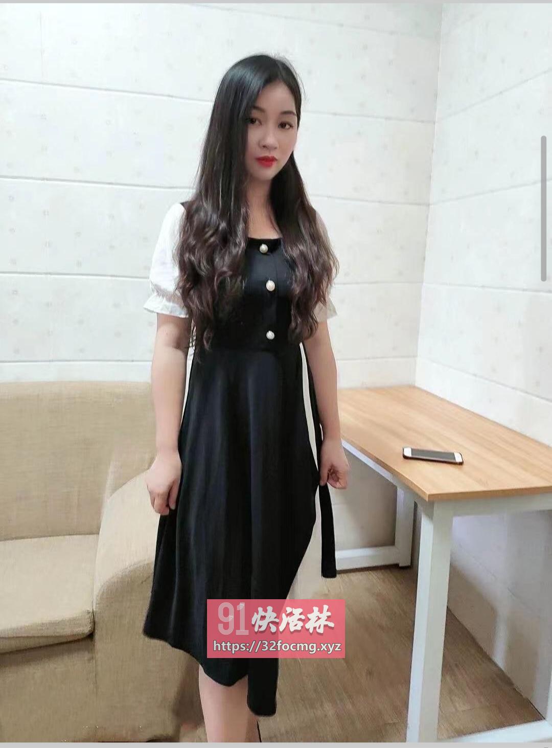 风骚大胸少妇九儿