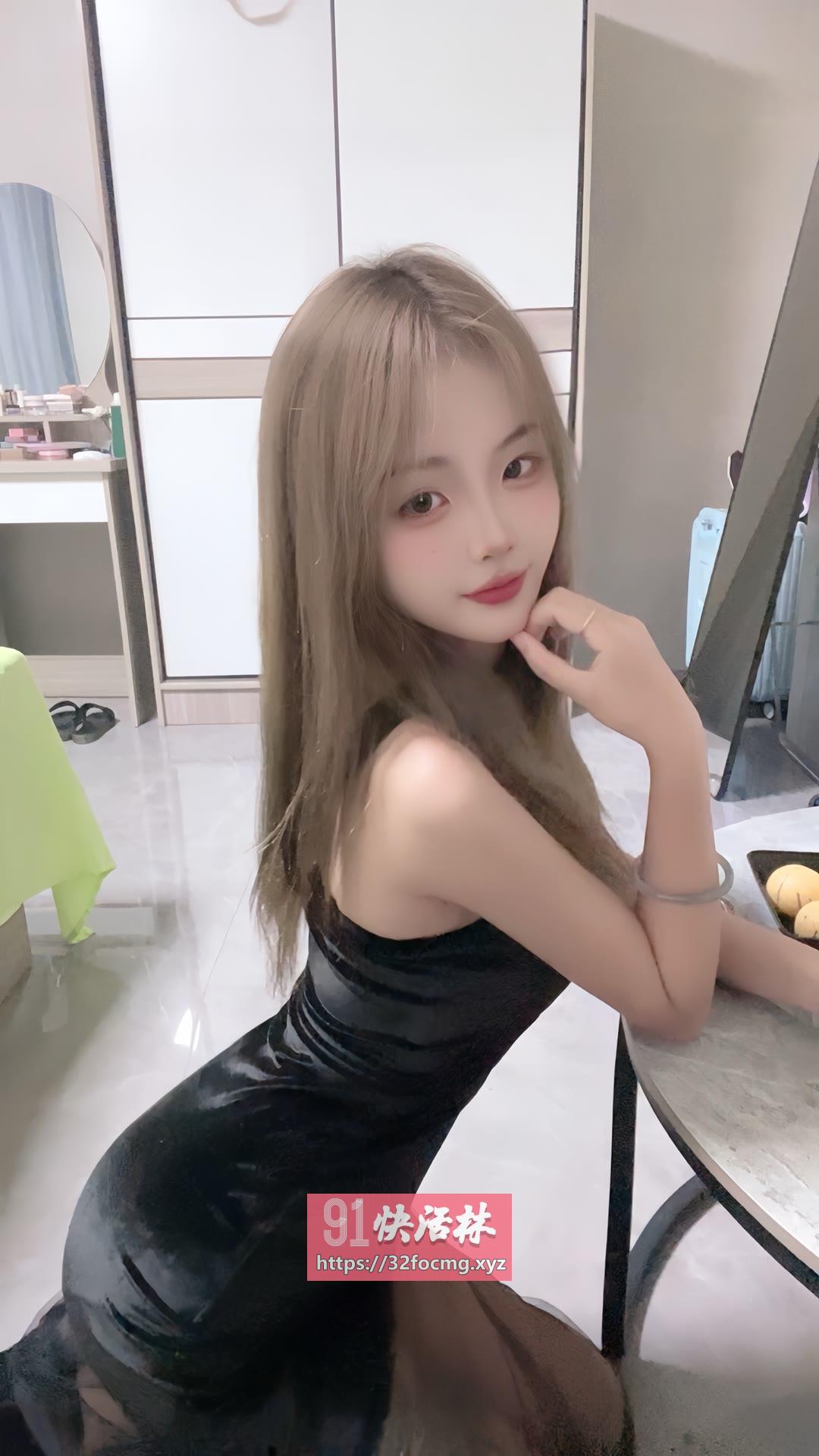 兼职妹妹白嫩小穴紧
