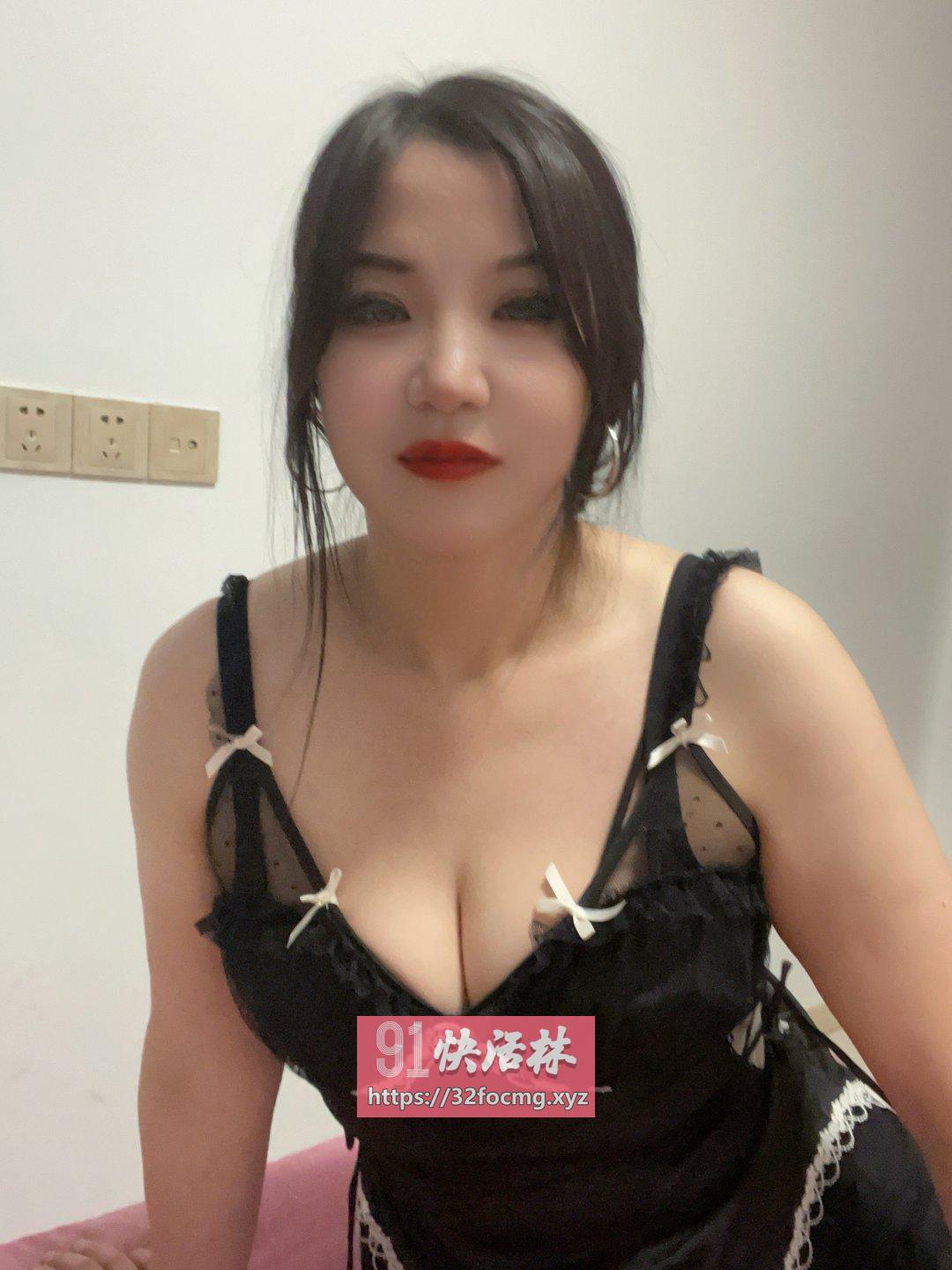 健美熟女苍井美阿姨