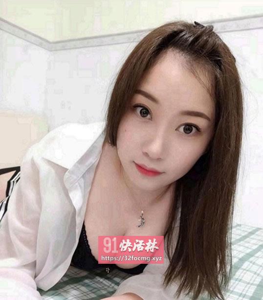 口活胸推小姐姐
