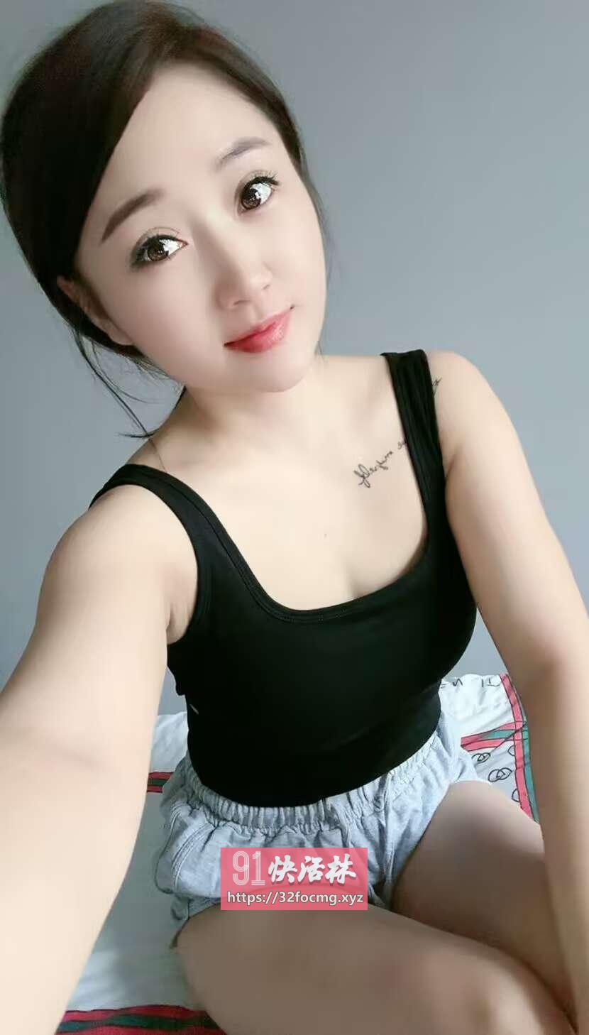 洛阳反差眼镜御姐兼职